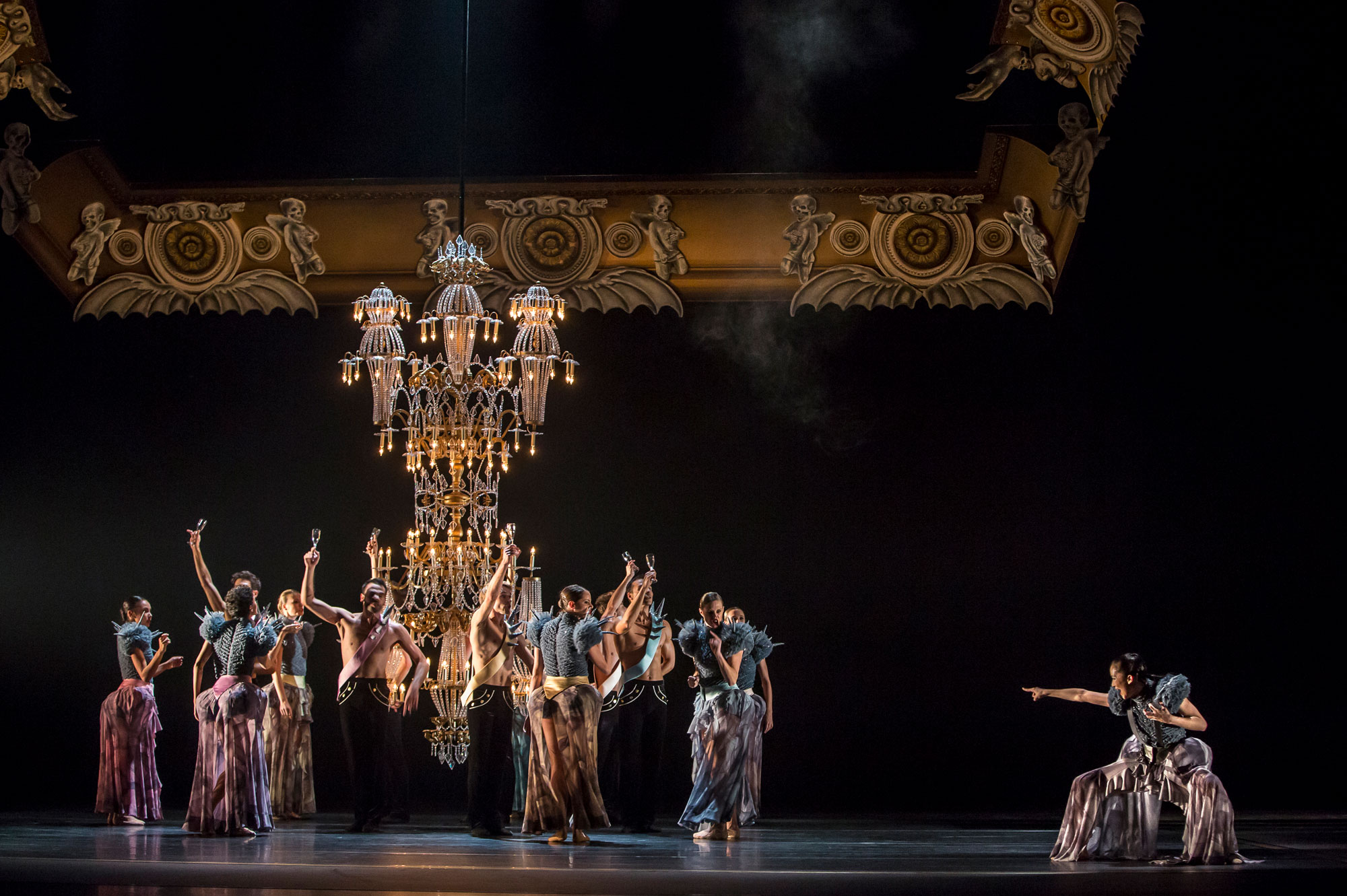 Ballet du Grand Théâtre de Genève, Casse-Noisette de Piotr Illitch Tchaïkovski, novembre 2014. Chorégraphie : Jeroen Verbruggen. 
