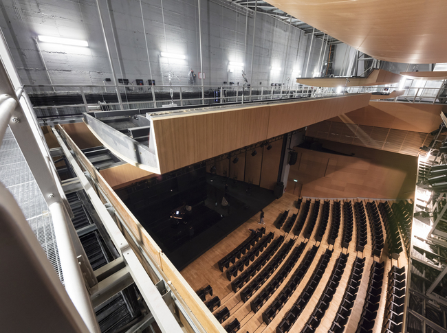 Montage ouvert de la conque acoustique