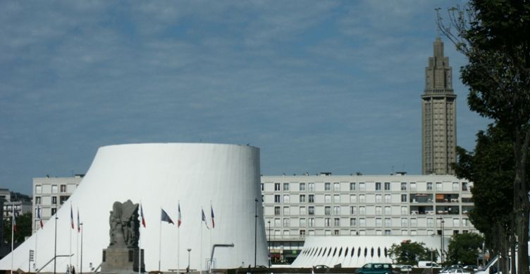 Inauguration de l’Espace Oscar Niemeyer (futur Volcan)