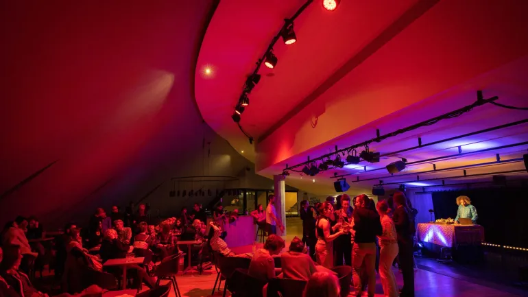 Dancefloor is lava !